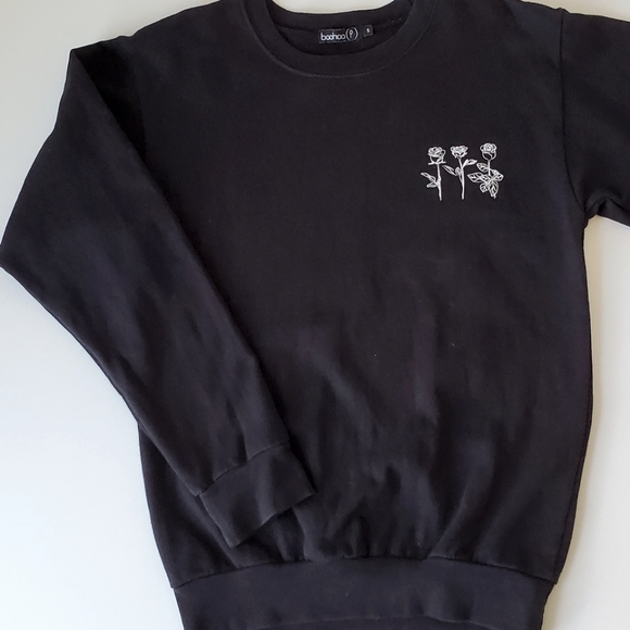 Boohoo Black Rose Geaphic Sweatshirt, Size Small - Picture 1 of 4